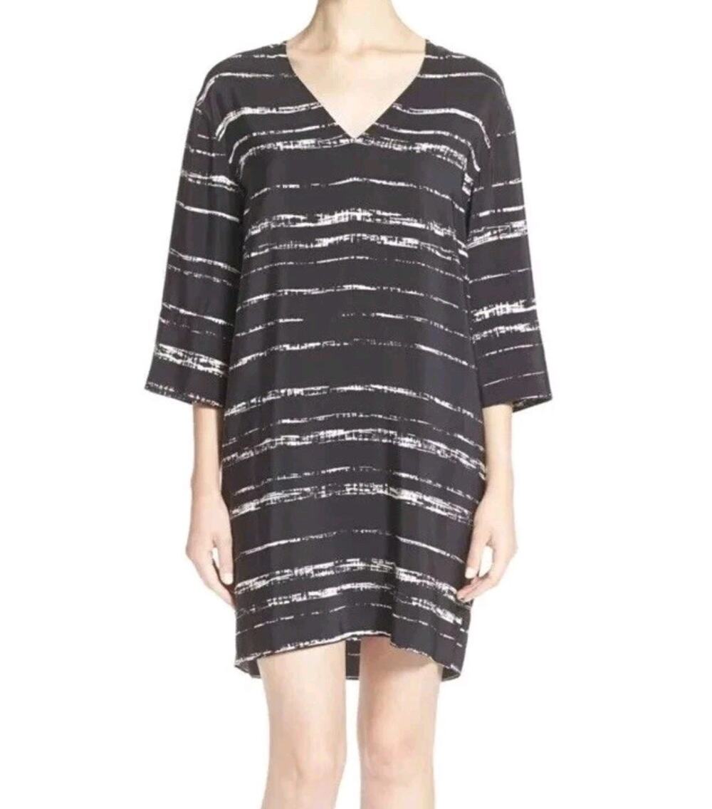 Vince Shadow Stripe 100% Silk Dress Size XS Retails $400 Quiet Luxury